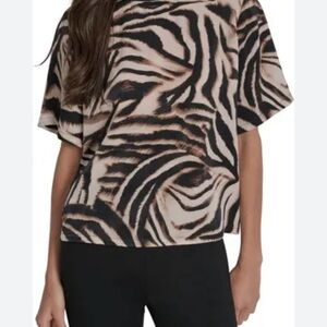 DKNY Blurred Zebra women’s shirt animal Print Top business casual office
Size XL